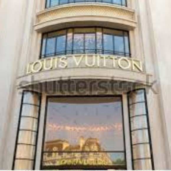 Meet your Posher, TrendzNThreadz! - Picture 3 of 8